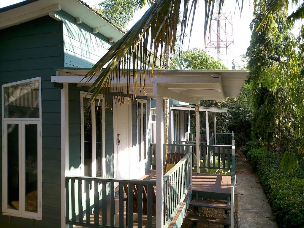 Sunshine Inn Resort Khao Lak Quarto foto